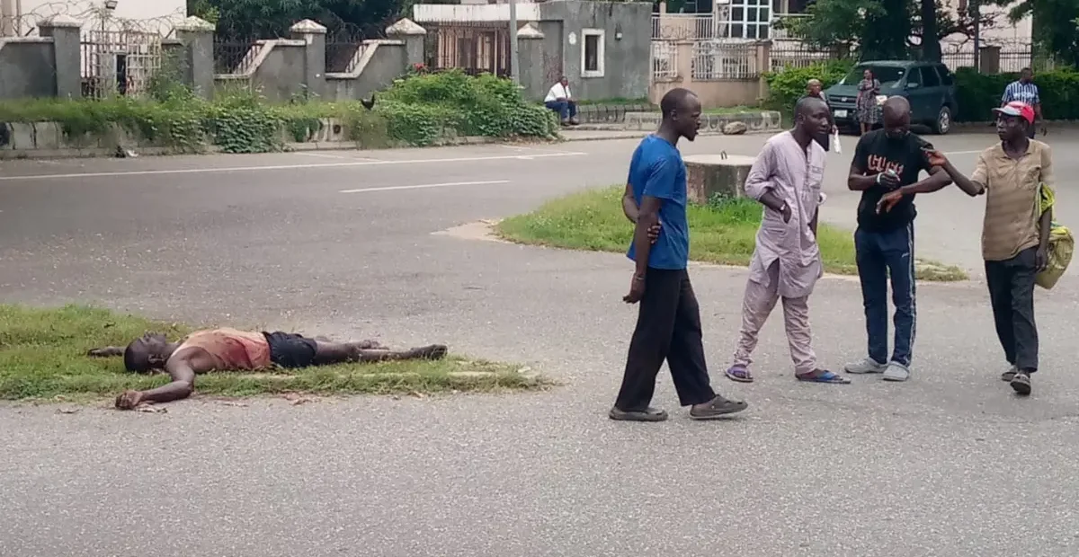 Suspected thief brutally beaten by residents for attempted transformer cable theft in Abuja